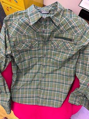 stio Green Plaid Men's Button-Up Shirt size small washed never worn
